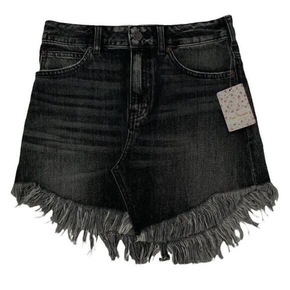 Free People Bailey Maverick Mini Skirt Women's Size 24 Frayed Raw Hem Denim NEW - Picture 3 of 12